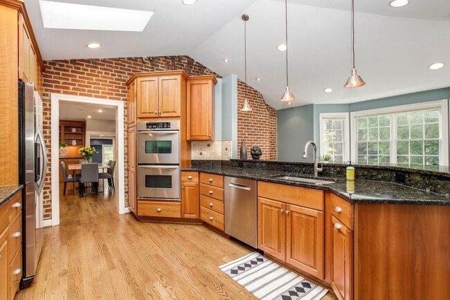 Building Photo - Chevy Chase Home