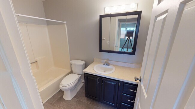 Building Photo - 9621 S Lake Ridge Dr