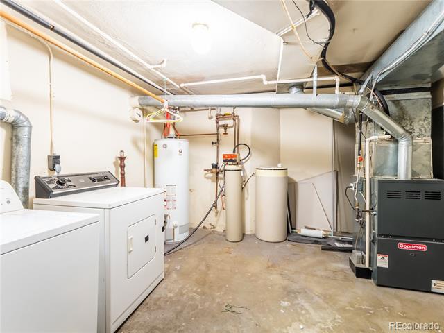 Building Photo - 888 S Josephine St