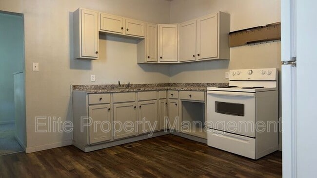 Building Photo - 315 E City Center Dr