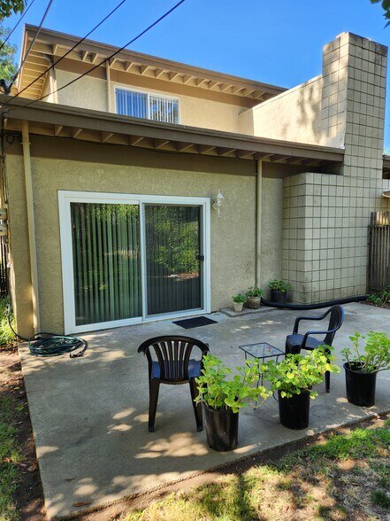 Building Photo - 6043 Leafwood Dr