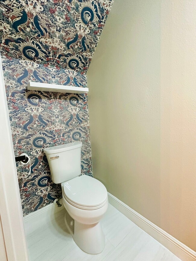 Building Photo - 7821 Sanibel Dr