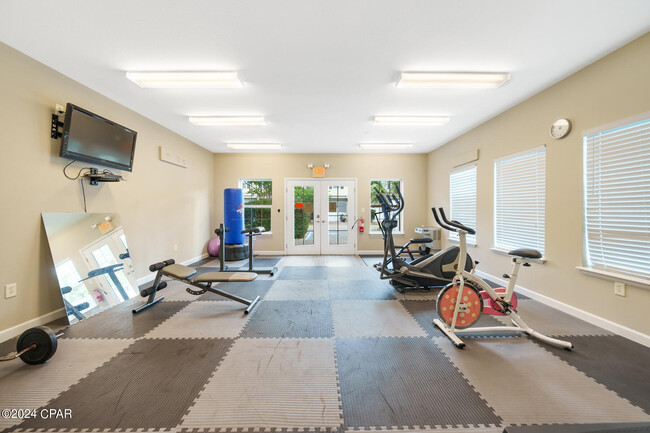 Building Photo - 7207 Quail Hollow Dr
