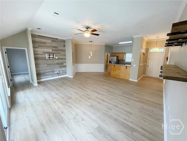 Building Photo - 322 Laurel Hill Cir