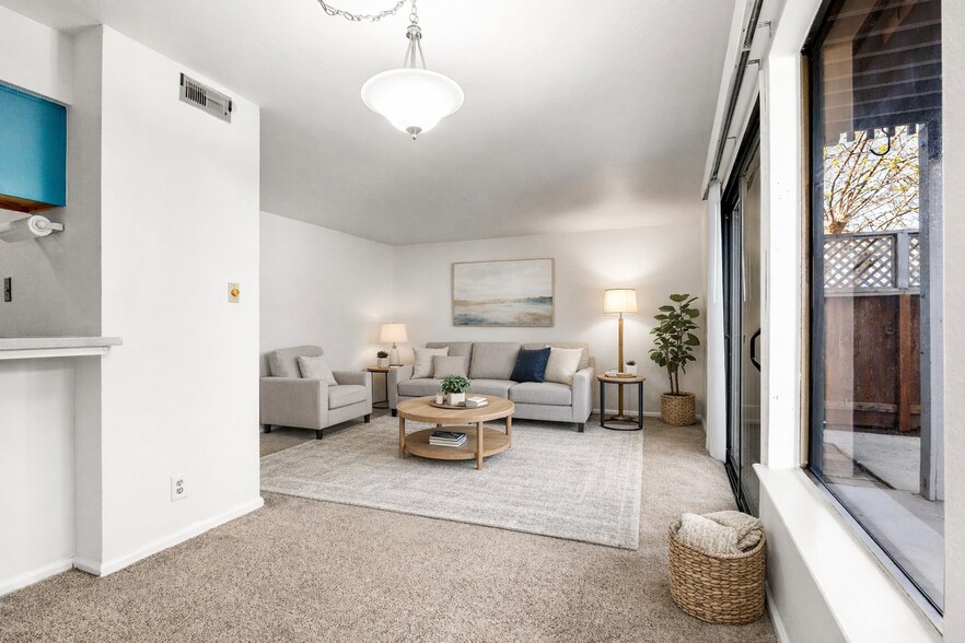 Building Photo - 1925 46th Ave