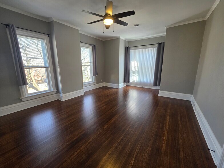 Building Photo - 701 Wilson St