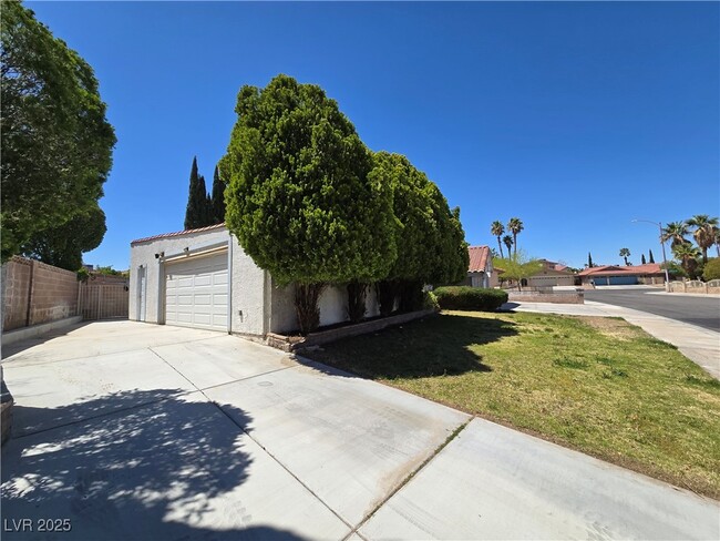 Building Photo - 1512 Oderzo Ln