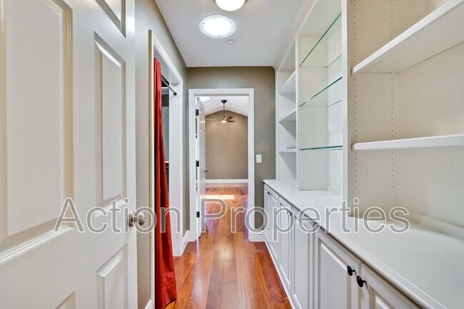 Building Photo - 1754 Granger Ave
