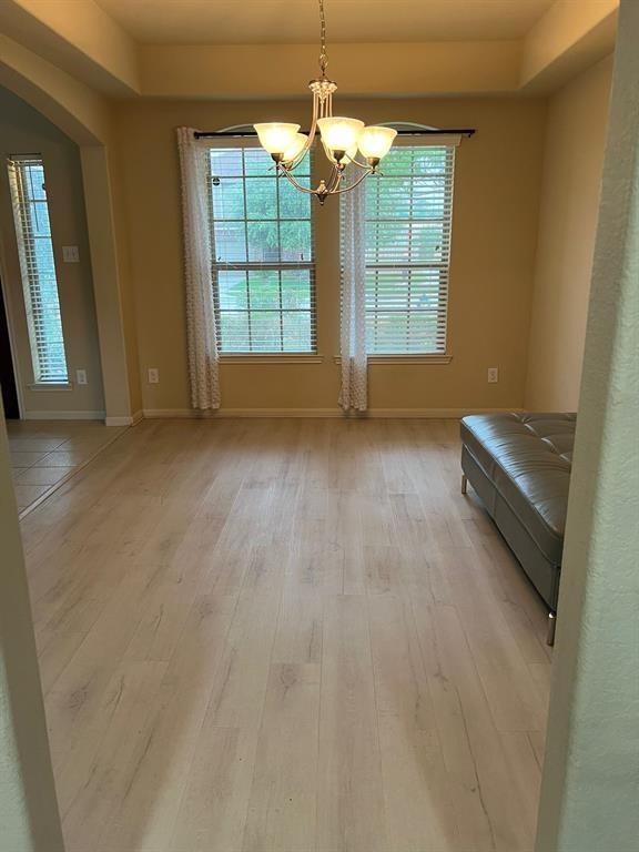 Building Photo - 2203 Oak Rise Dr