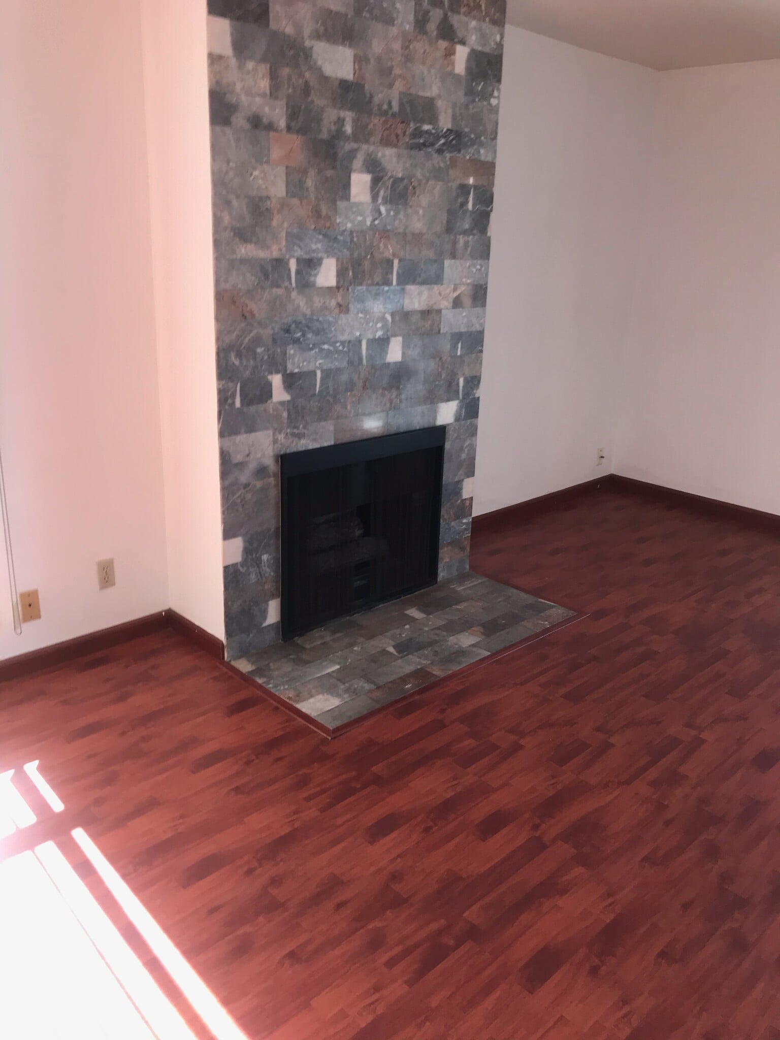 Building Photo - 1607 Glendon Ave