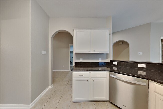 Building Photo - 32331 Summer Park Ln