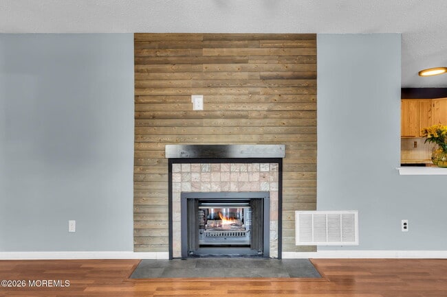 Building Photo - 106 Frontier Way