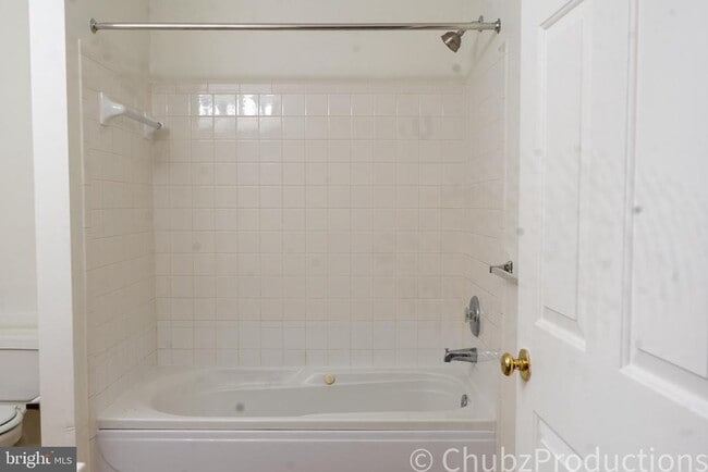 Building Photo - 8316 Widgeon Pl