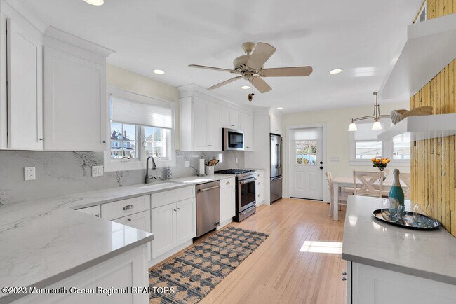 Primary Photo - 303 B St