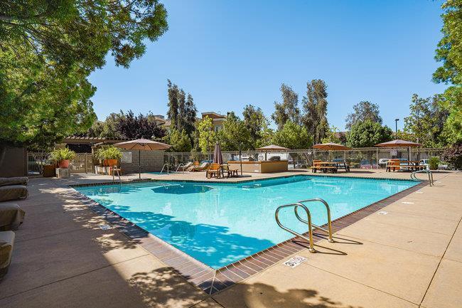 Building Photo - 1101 S Main St