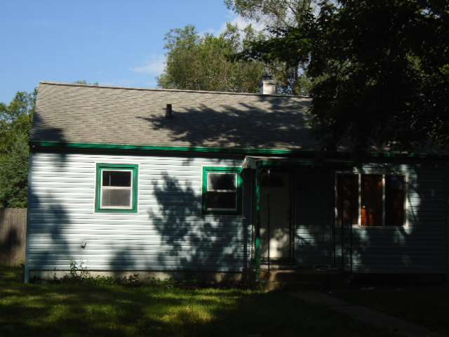 Building Photo - 601 S Chicago St