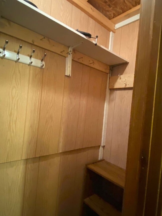 Building Photo - 209 Lee St