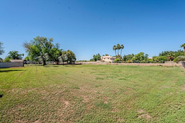 Building Photo - 834 N Constellation Way