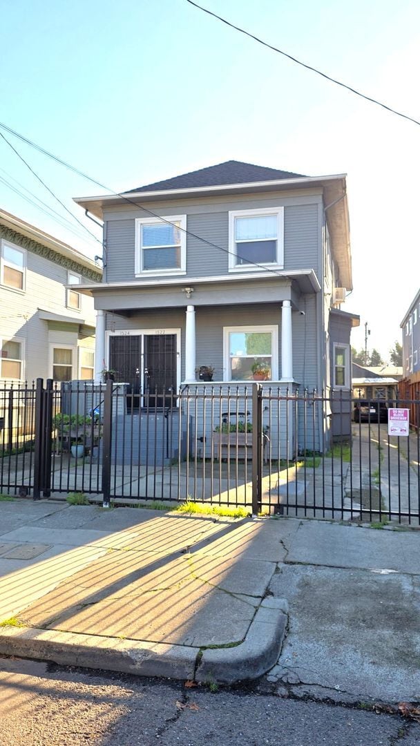 Building Photo - 1522