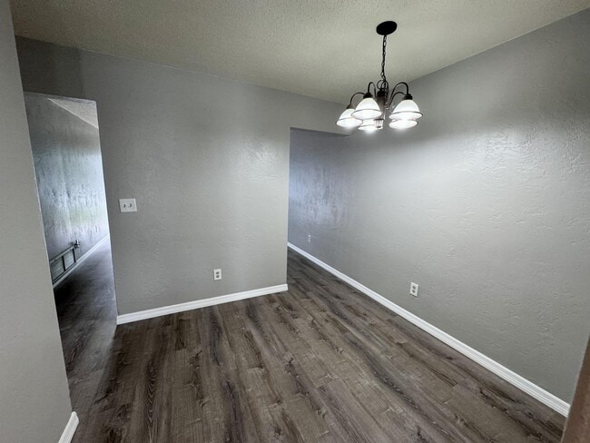 Building Photo - 2241 Granada Dr