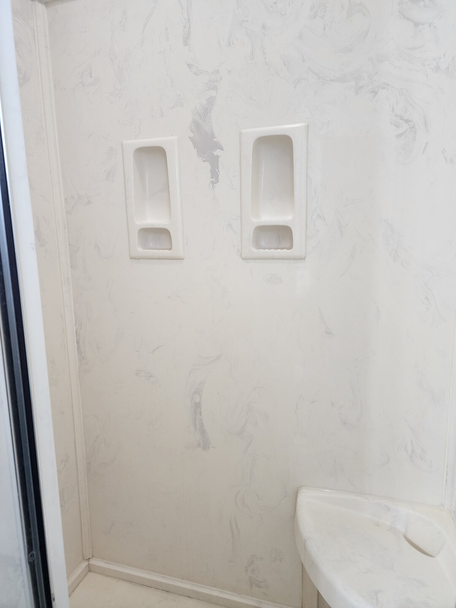 Ensuite Shower - 607 Buena Vista Dr