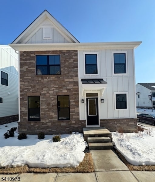 Building Photo - 61 Willow Ln