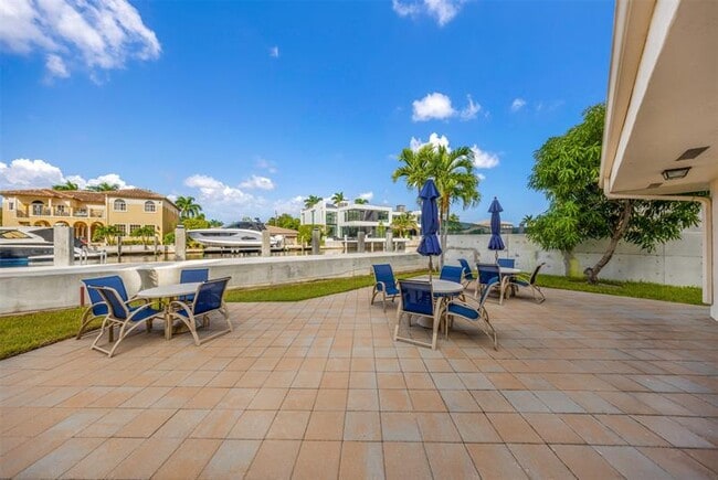 Building Photo - 1391 S Ocean Blvd