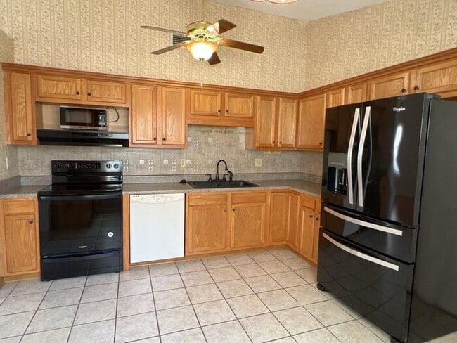 Building Photo - 115 Lancashire Rd