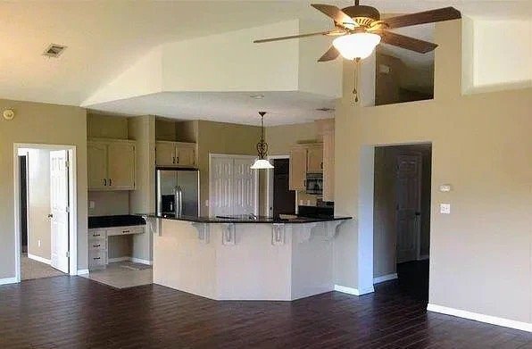 Building Photo - 3201 Kingsmill Dr