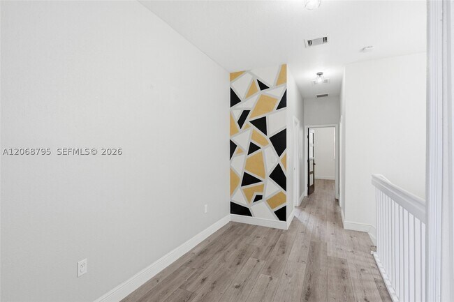 Building Photo - 15411 SW 9th Way