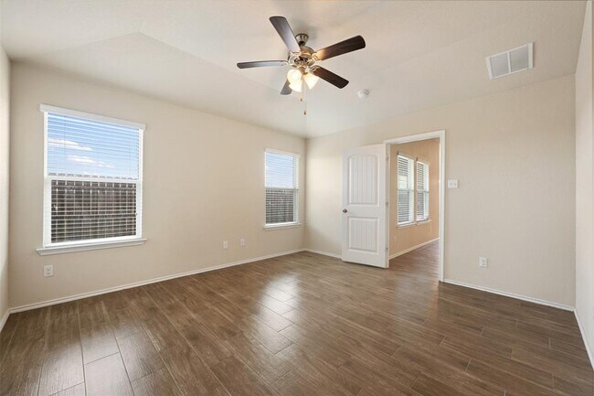 Building Photo - 208 Plata Ln