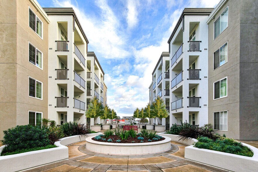 Allegro at Jack London Square 240 3rd St Oakland CA 94607 Apartment