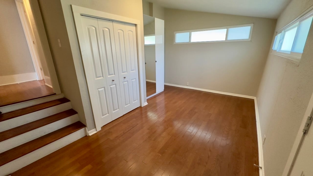 Secondary bedroom - 102 Paul St