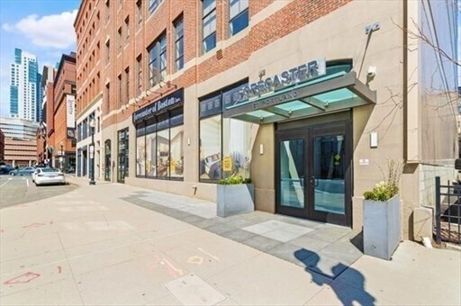 Building Photo - 121 Portland St