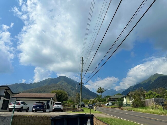 Building Photo - Newly Renovated 700 Sq. Ft. Attached Studio for Rent – Wailuku
