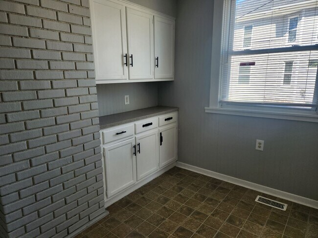 Building Photo - Par 2