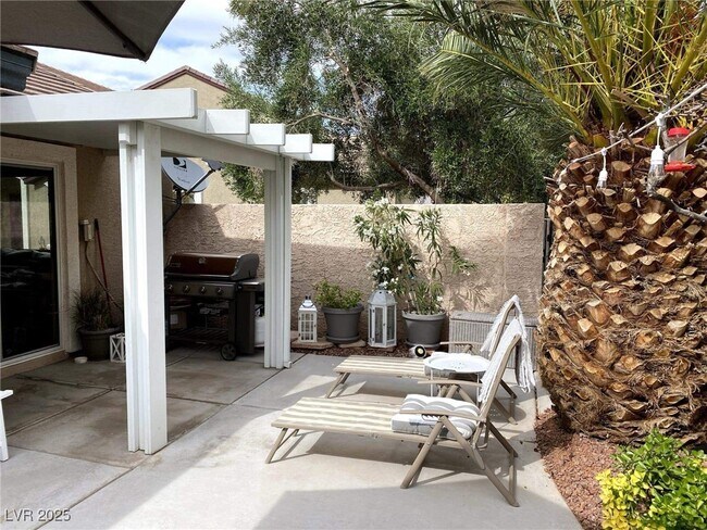 Building Photo - 10191 Birch Bluff Ln