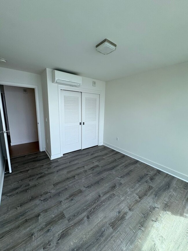 Building Photo - Luxury Fully Furnished Condo at The Collection – Live in the Heart of Kakaako!