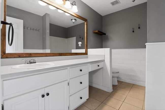 Building Photo - 4799 Coronado Cir