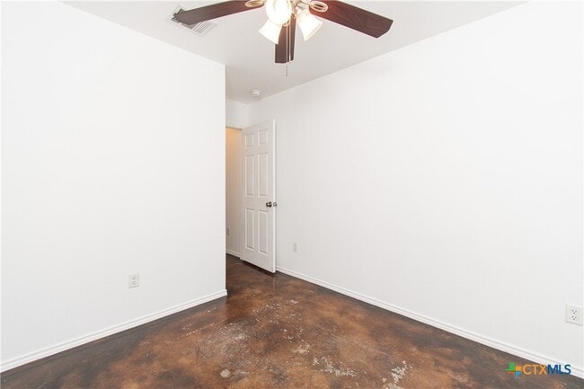 Building Photo - 223 N Mary Jo Dr