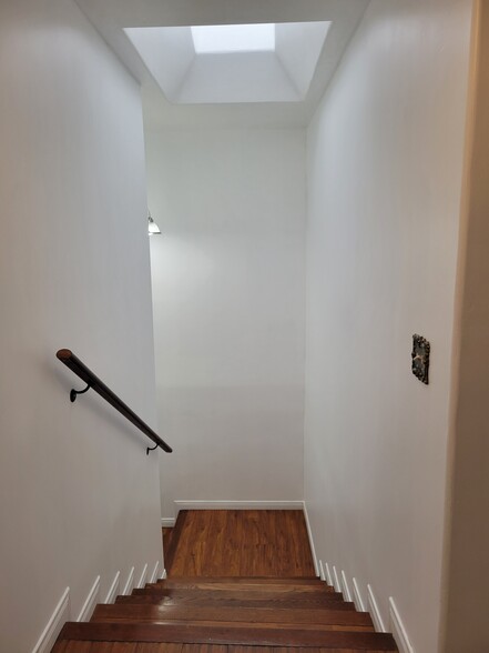 High Celing Stairs - 6161 Oak Crest Way