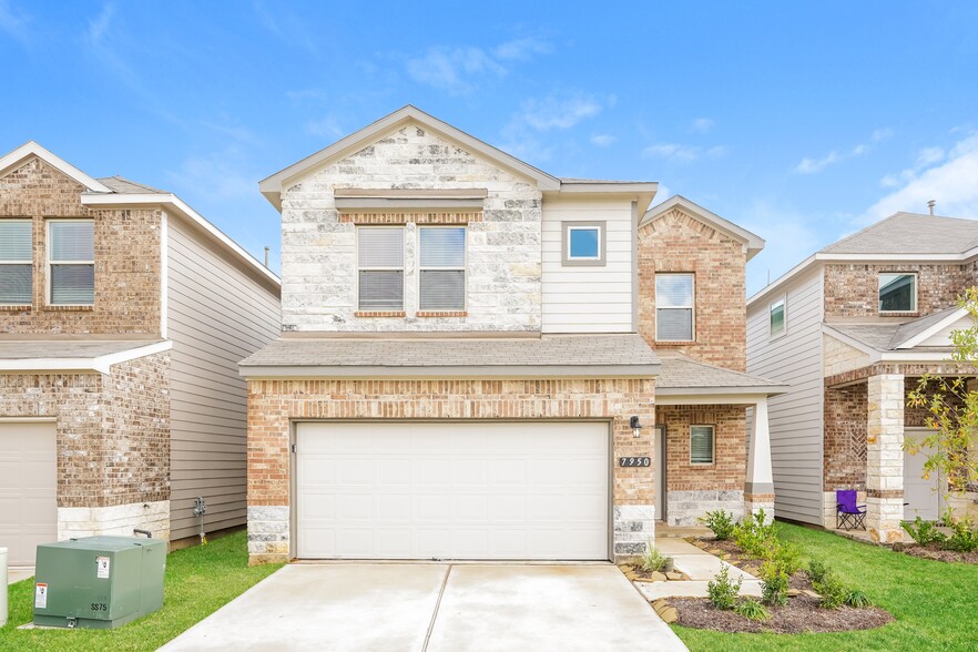 Building Photo - 7939 Cypress Country Dr