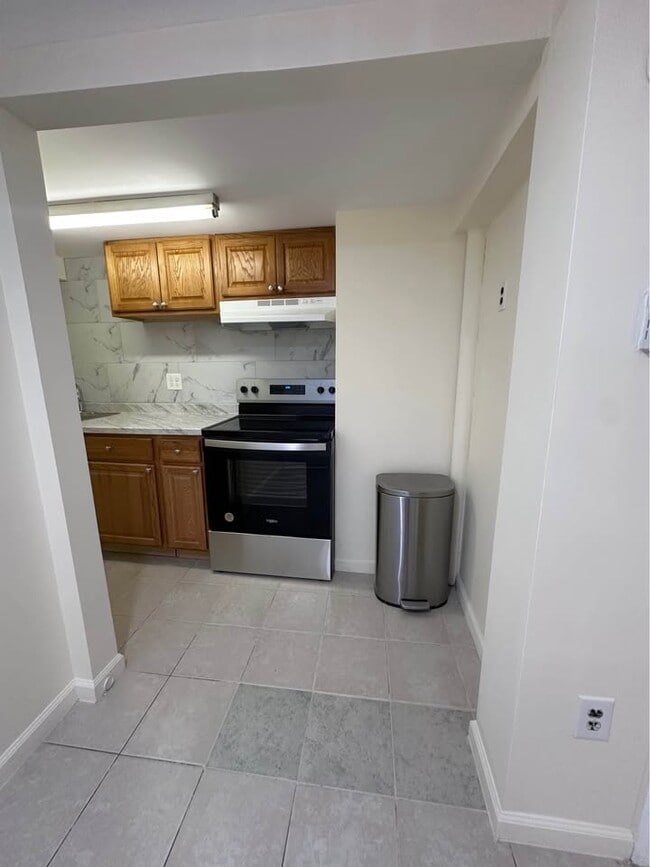 Building Photo - 100 Meade Ave