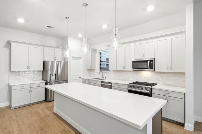 Building Photo - 7631 Cattail Shallows Ln