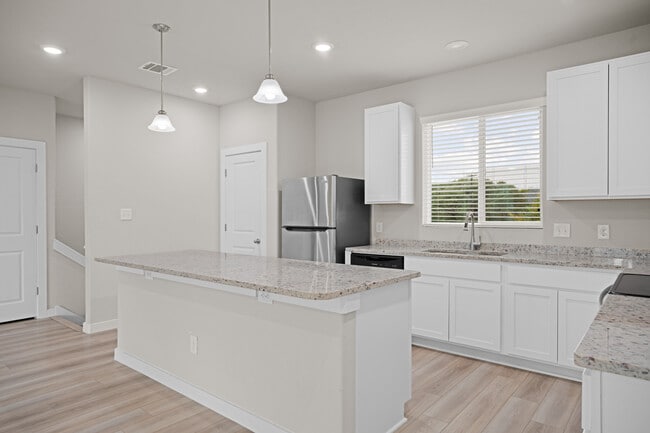 Building Photo - 21543 Sir Walter Ln