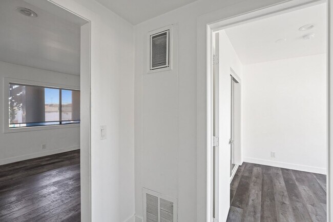 Building Photo - 215 N Fickett St