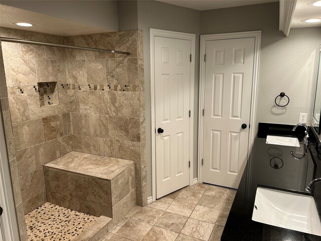 Building Photo - 11602 Cypresswood Dr