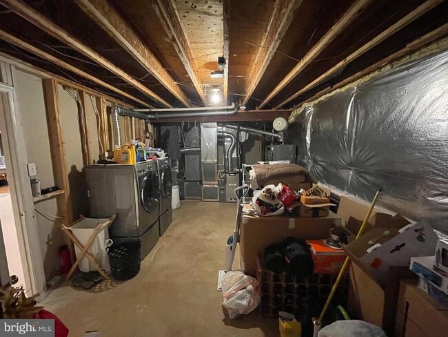 Building Photo - 20756 Eastlake Ct