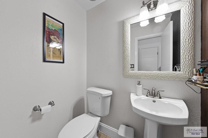 Building Photo - 4722 Beaver Pond Dr