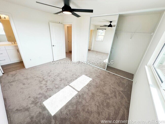 Building Photo - 94-1133-1133 Halekukui St